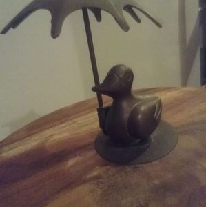 Meet your Posher, Bee